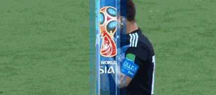 盘点梅西在足球场上,足坛里的梅西视频