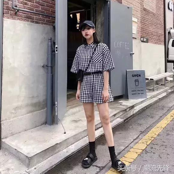 今夏最适合的凉拖,夏天给自己备几件羽绒服