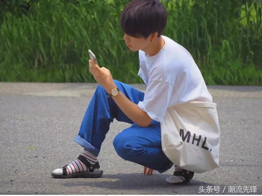 今夏最适合的凉拖,夏天给自己备几件羽绒服