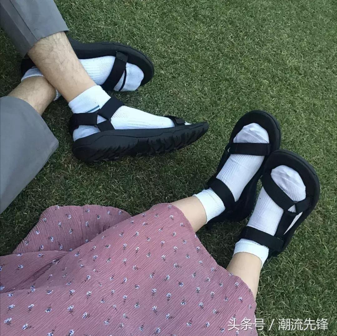 今夏最适合的凉拖,夏天给自己备几件羽绒服
