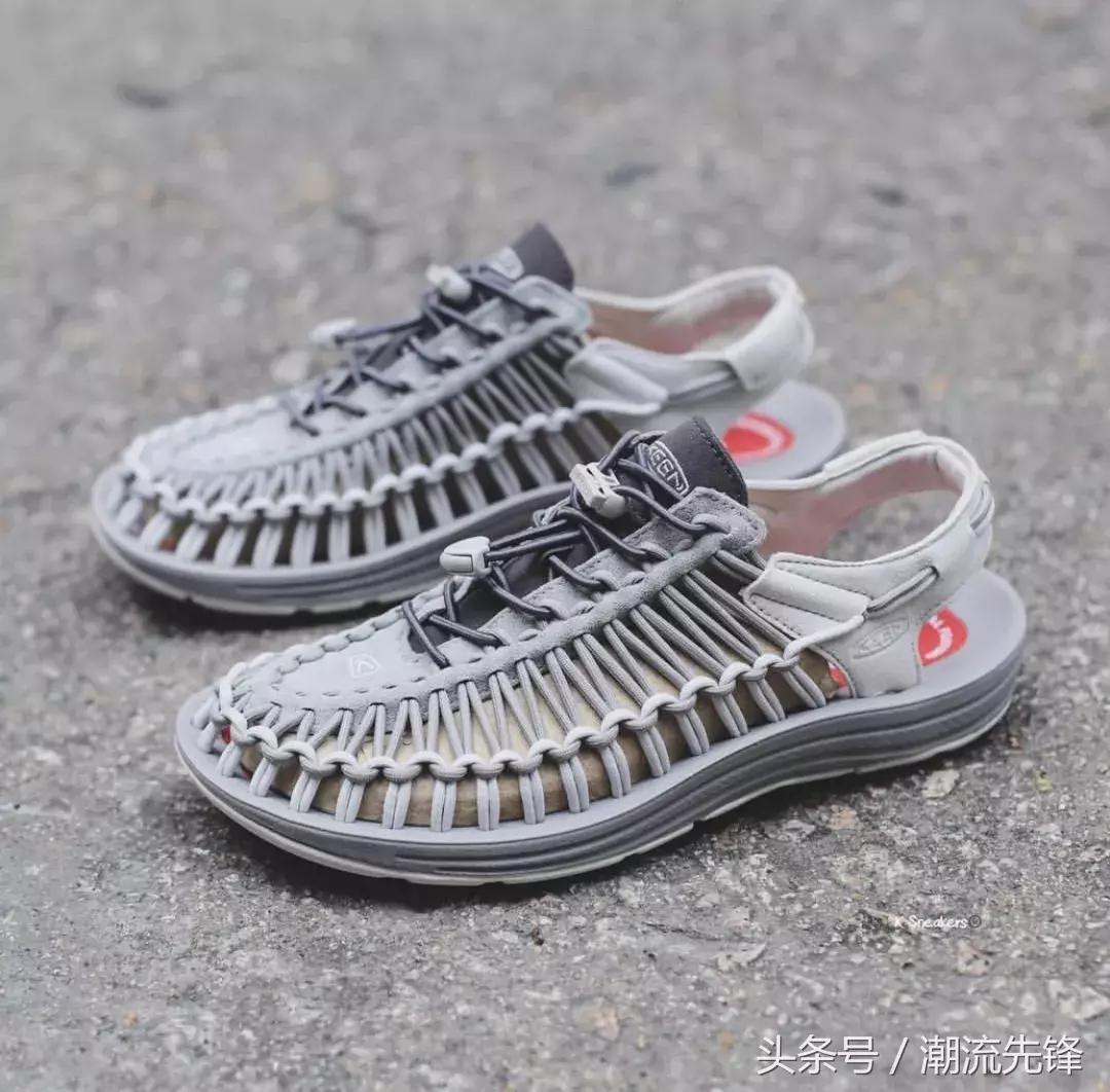 今夏最适合的凉拖,夏天给自己备几件羽绒服