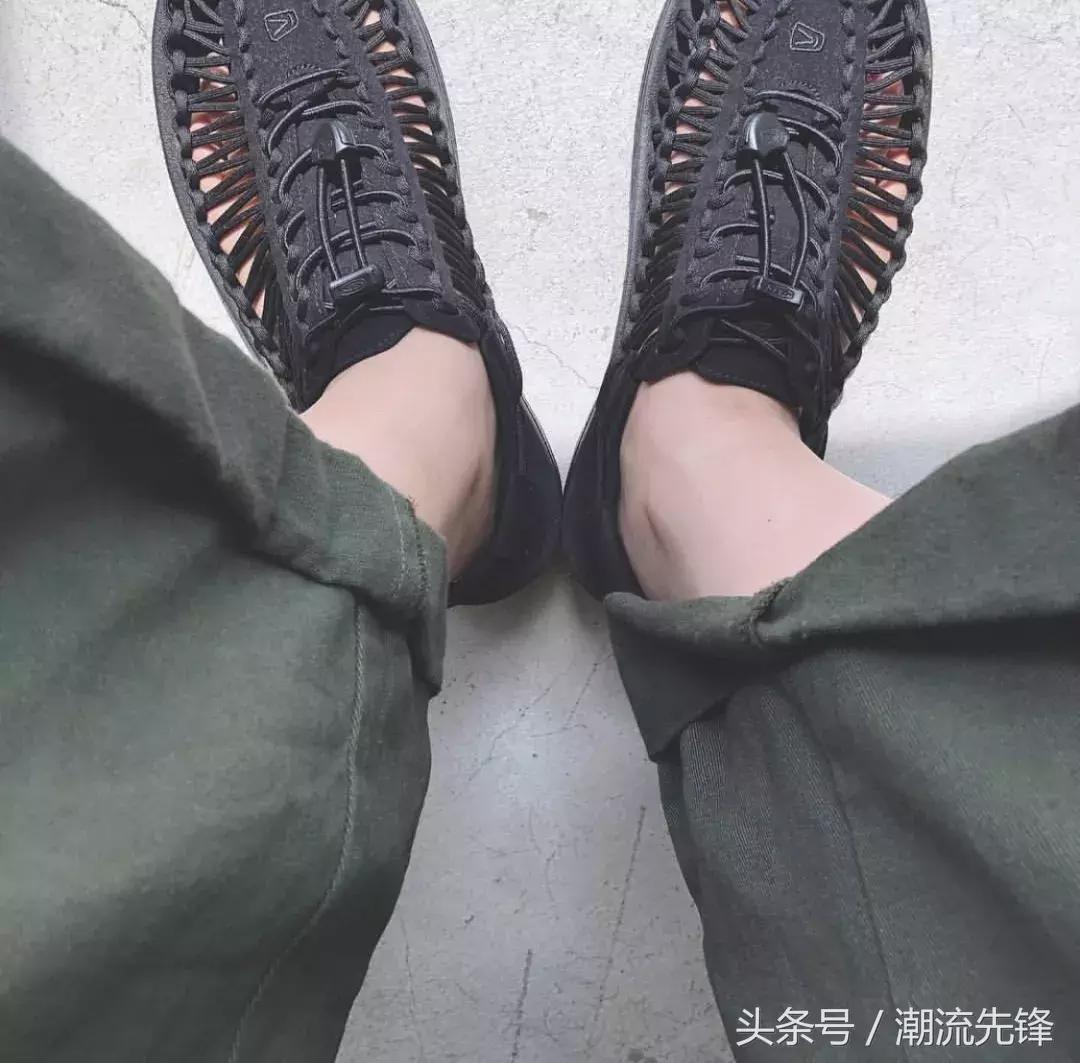 今夏最适合的凉拖,夏天给自己备几件羽绒服