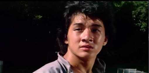 这部电影成龙一多半的戏是由替身完成，背后有何匪夷所思的原因？