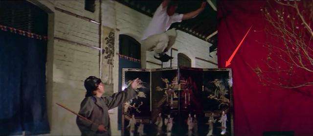 这部电影成龙一多半的戏是由替身完成，背后有何匪夷所思的原因？