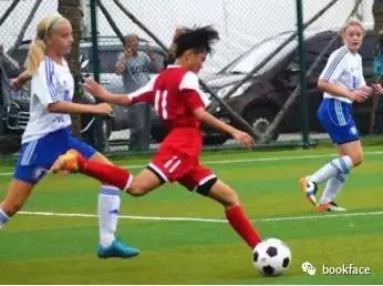 谁说中国足球不行？这群中国女孩，自己种菜捡垃圾，拿下世界冠军