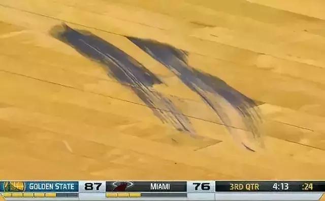 校园｜职业和业余的区别究竟有多恐怖？看看荣誉背后的这遍体鳞伤