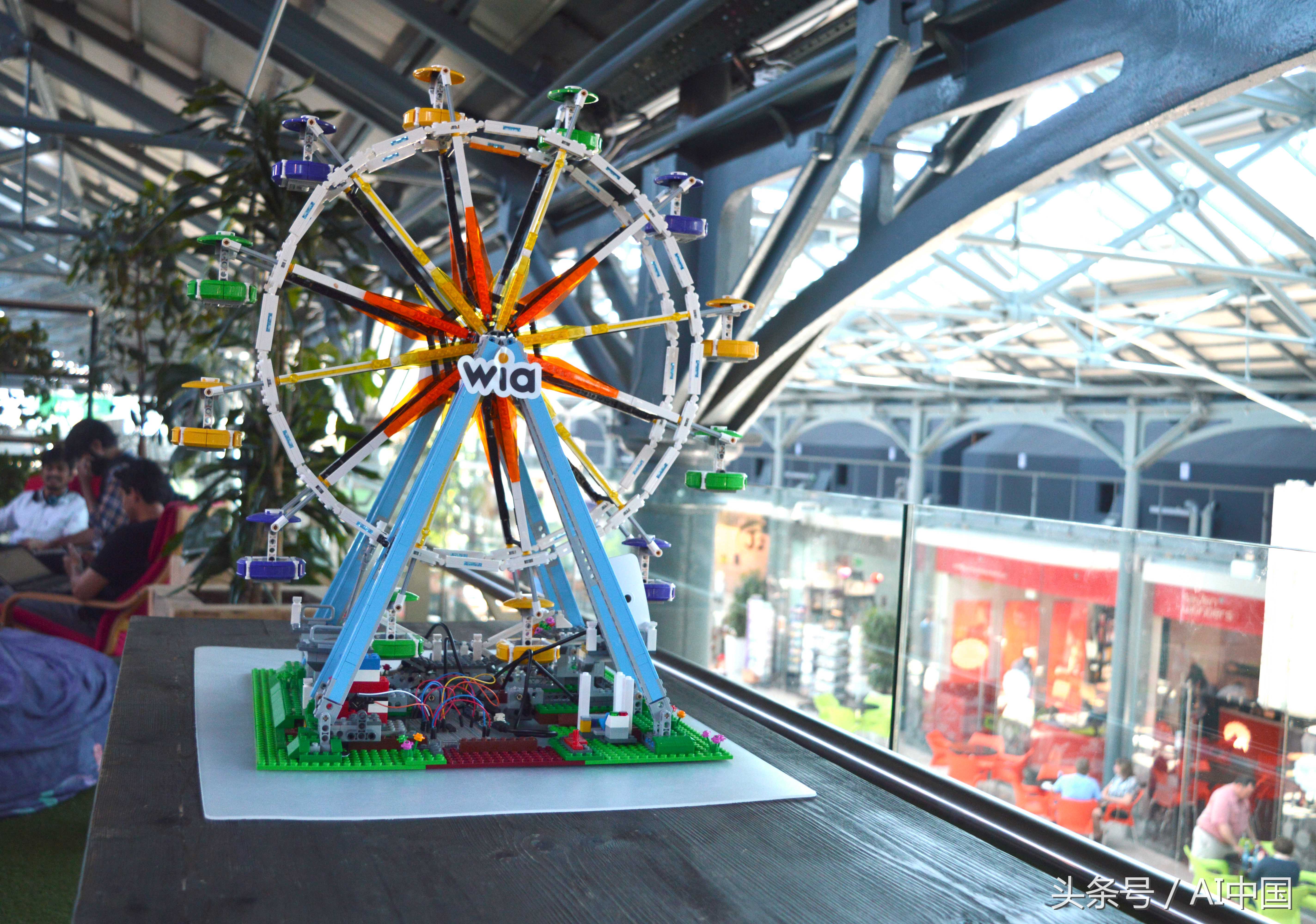 试手小练:建造一个面部识别摩天轮!