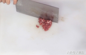 正宗虾仁馄饨的做法,虾仁馄饨肉馅怎么调得嫩又好吃