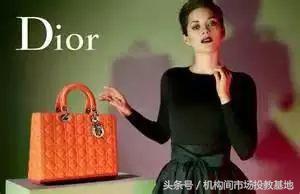 用奢侈品讲金融秒懂 (用奢侈品讲金融瞬间秒懂)