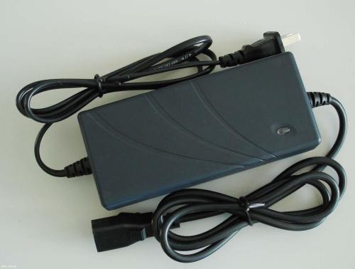 正品充电器和杂牌充电器的危害,原装充电器和劣质充电器的区别