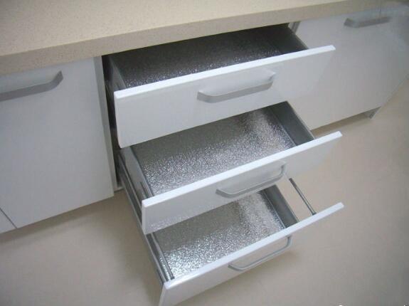 怕橱柜受潮起鼓怎么办?内行人教我聪明一招,省钱又方便!