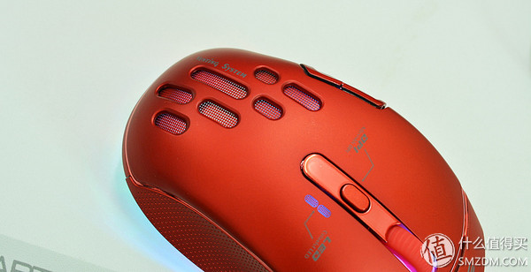 国产大玩个性，分分钟玩懂赛德斯飞鱼游戏鼠标