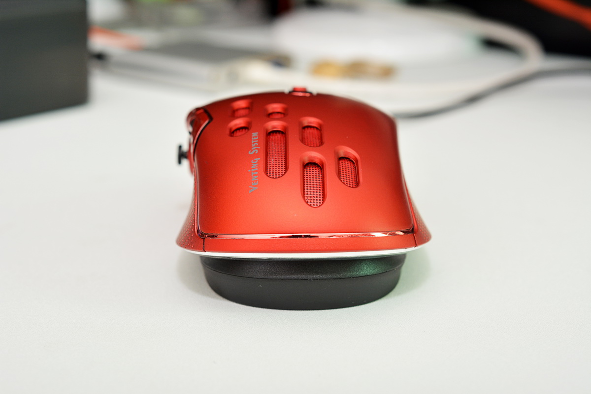 国产大玩个性，分分钟玩懂赛德斯飞鱼游戏鼠标