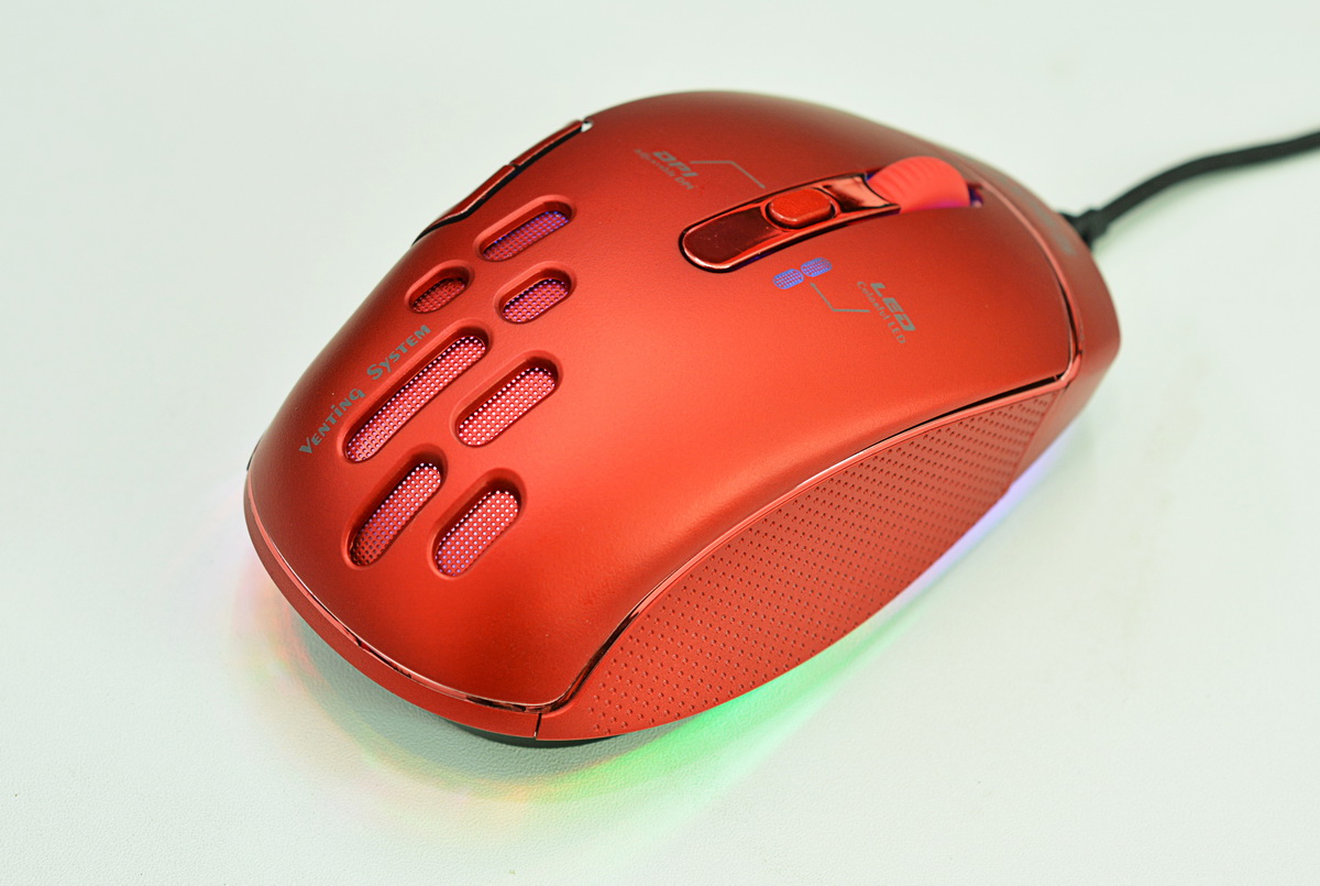 国产大玩个性，分分钟玩懂赛德斯飞鱼游戏鼠标