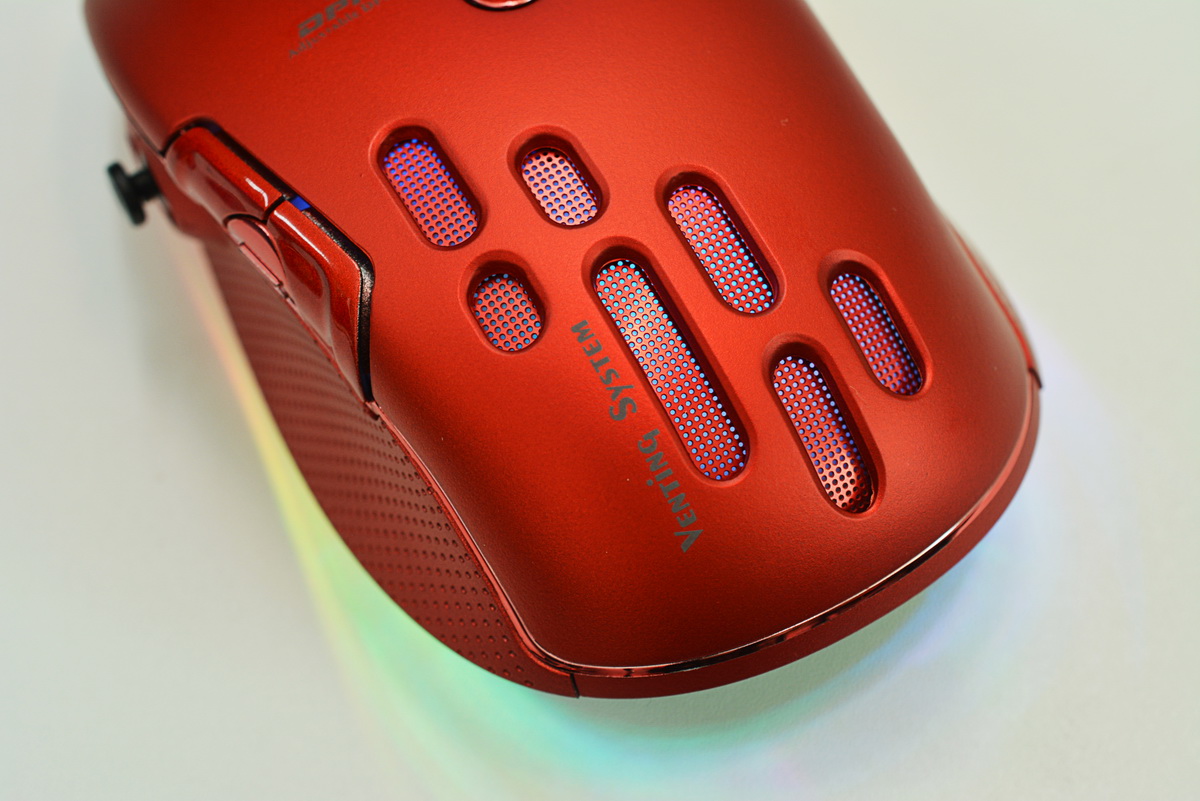 国产大玩个性，分分钟玩懂赛德斯飞鱼游戏鼠标