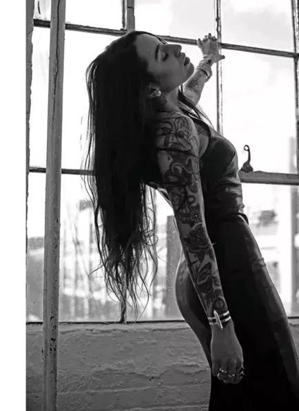 空姐可以纹身么,空姐可以纹身吗