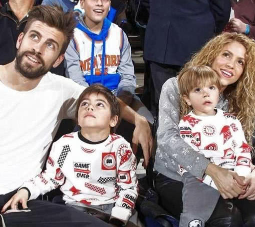 c罗老婆和梅西老婆感情好吗,c罗的老婆比梅西的女人谁更好看