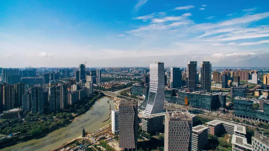 都想买到天府新区去？小孩究竟在哪上学你真了解？