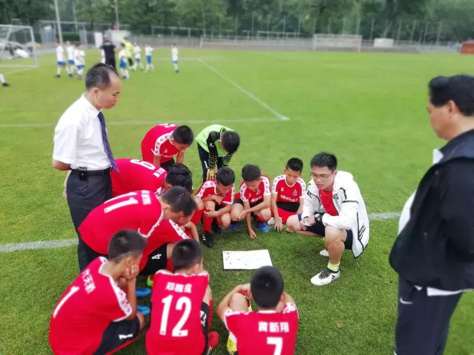 入选欧洲杯最佳阵容最多的球员,欧罗巴最佳球员