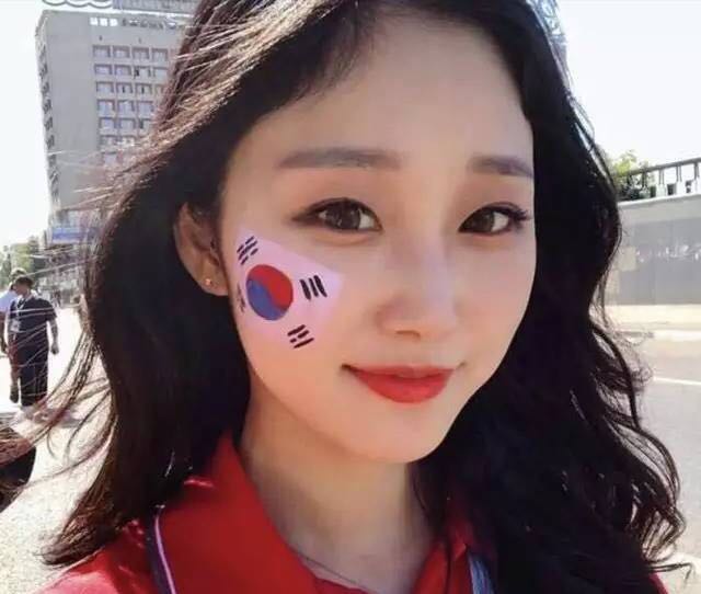 卡塔尔世界杯伊朗女球迷,世界杯女球迷惊艳