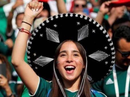 卡塔尔世界杯伊朗女球迷,世界杯女球迷惊艳