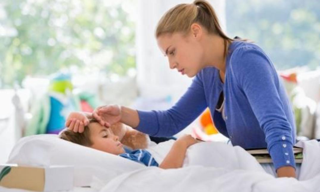 宝宝发高烧怎么物理降温最有效,低烧不退物理降温一直不退怎么办