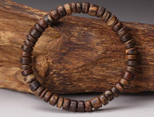 沉香琥珀木手串的保养,十八罗汉沉香手串保养