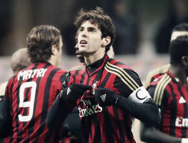 绿茵信仰球员卡卡,绿茵信仰卡卡出来的画面