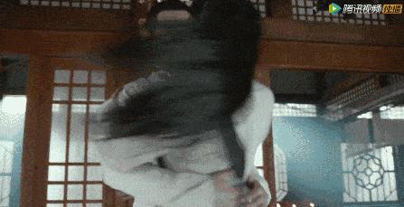 看“夭夭桃花凉”痛“倾城换红颜”，爱真的需要勇气