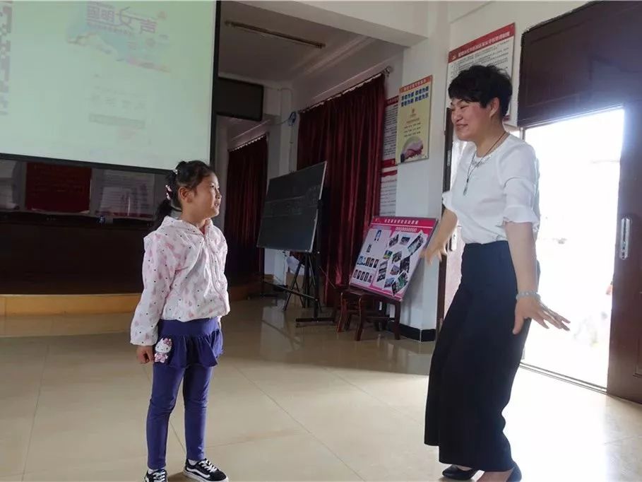 亲子阅读促进家校共育,亲子阅读洛龙区