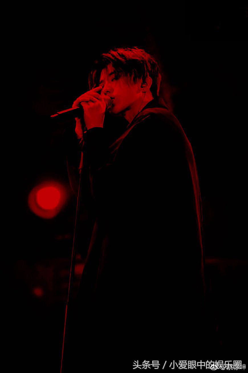 专业人士评价蔡徐坤的颜值,2018蔡徐坤正脸照片