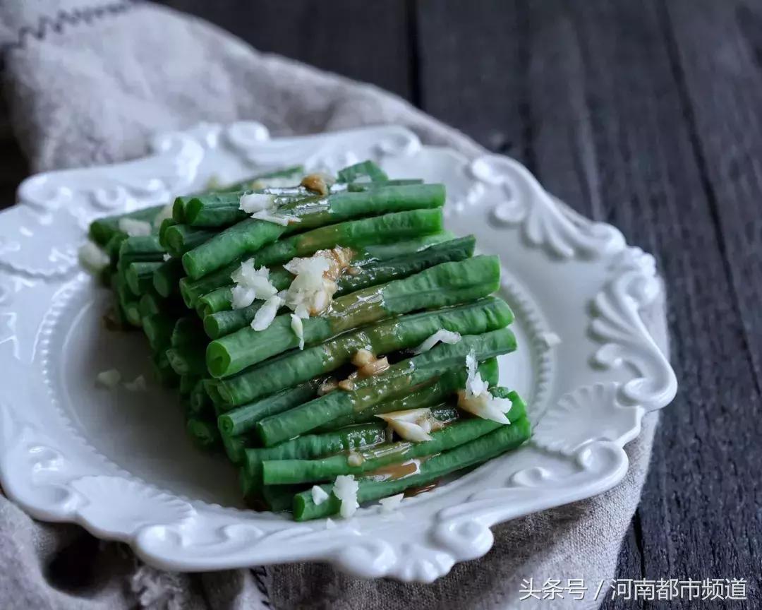 芝麻酱凉拌豇豆角的做法大全视频,夏天来了清脆爽口的凉拌豇豆