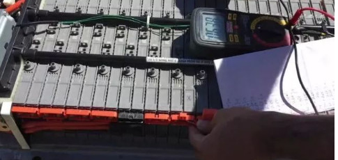 万用表如何测试动力电池,动力电池维修教程