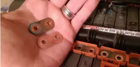 万用表如何测试动力电池,动力电池维修教程