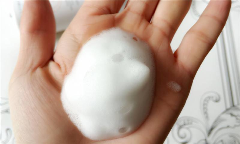 掌握这些护肤技巧,鼻子上的坑才会慢慢平复