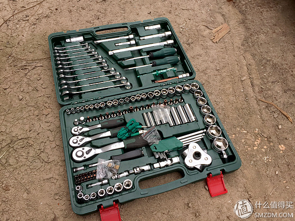 分享独门汽车保养秘笈,自己在家保养汽车技巧图解