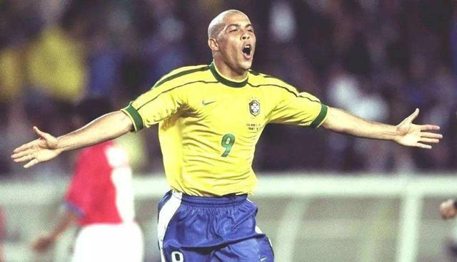 迪巴拉c罗梅西的替补,足坛最佳十一人梅西现场