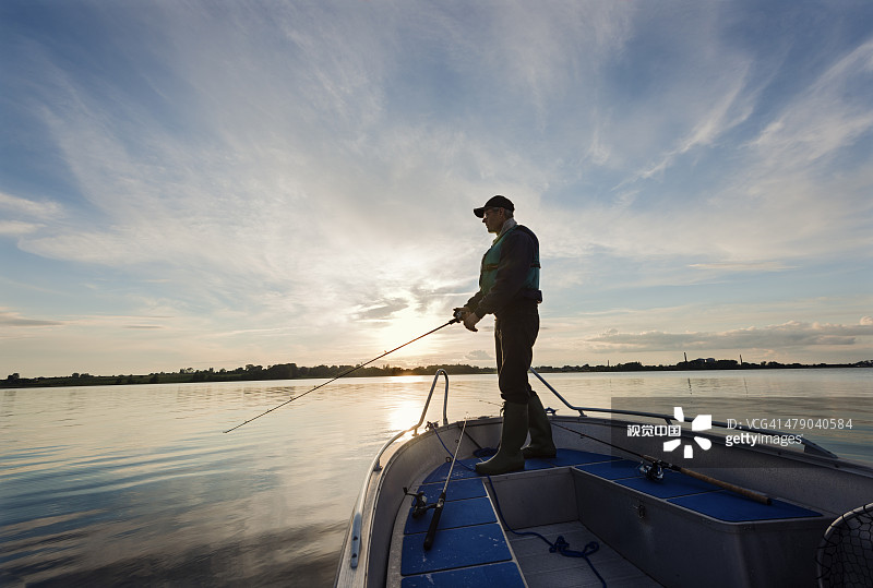 路亚钓法的技巧解析,路亚滑漂是不是鸡肋