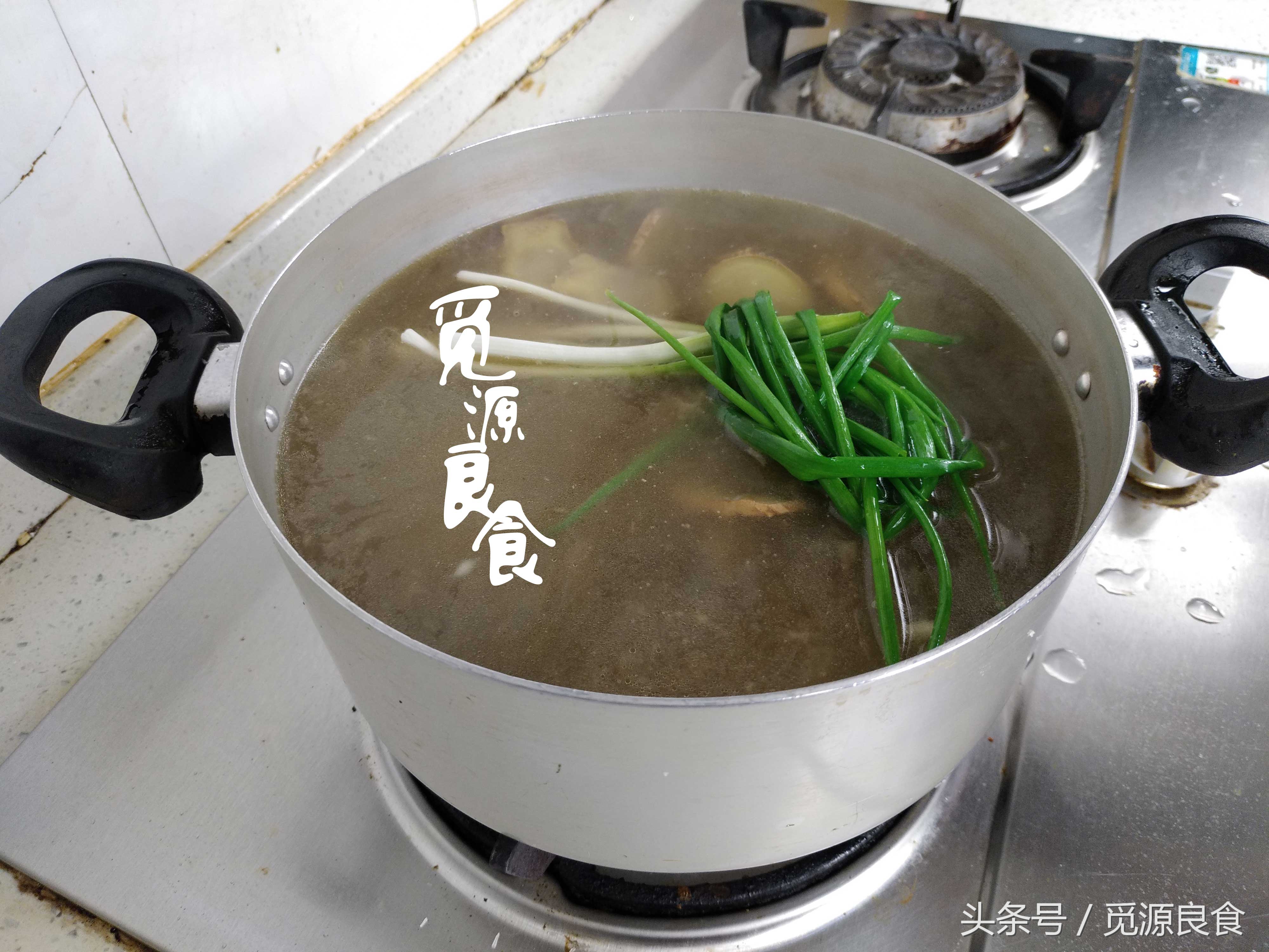 适合现在这个季节煲的养生汤,每日一膳一道鲜甜补益养生汤