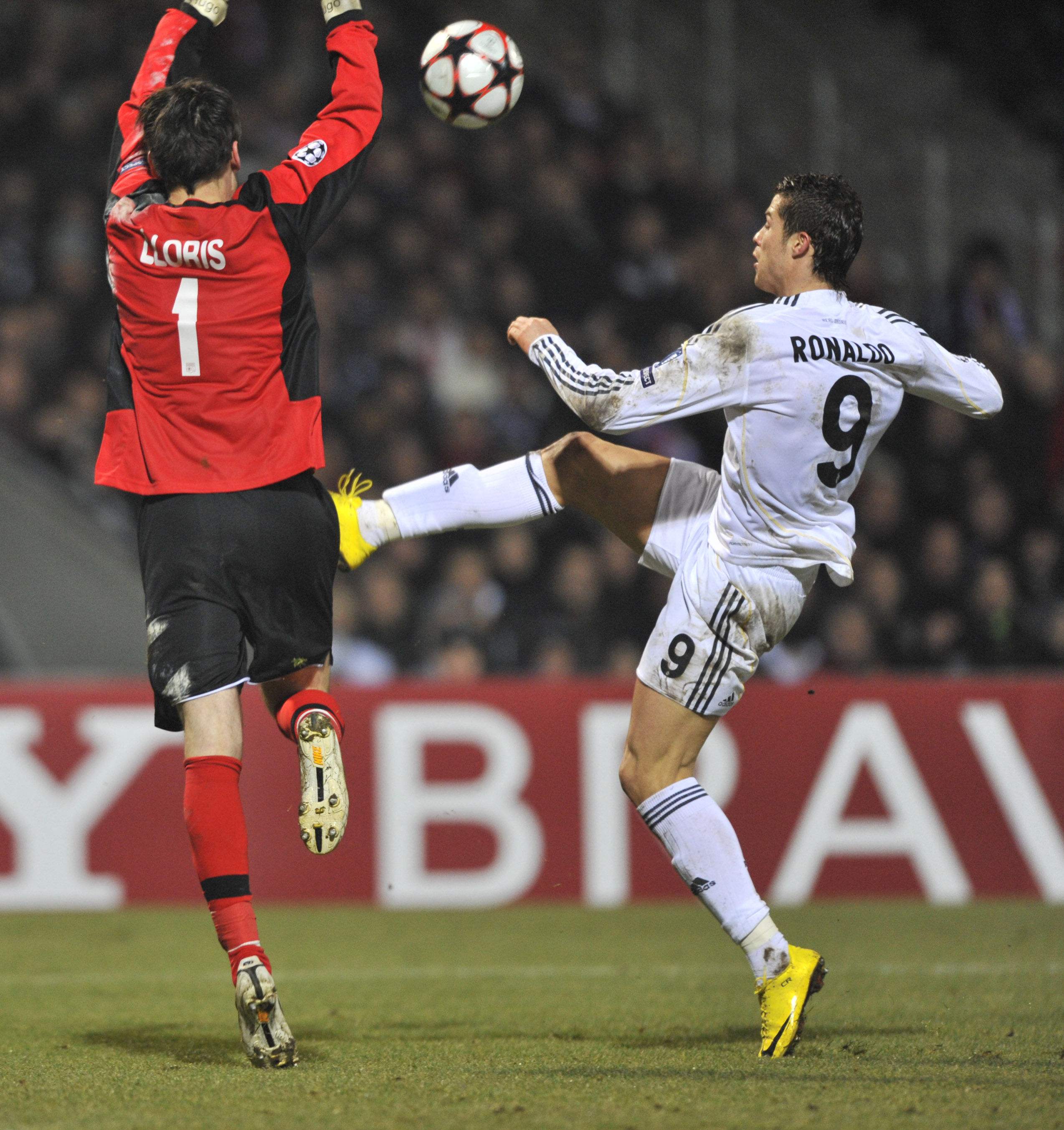 为什么c罗喜欢穿长袖球衣,为什么c罗不踢欧洲杯了