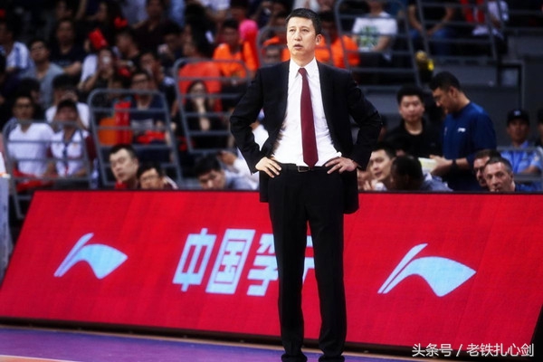 辽宁男篮杨鸣赛后最新消息,男篮热身赛杨鸣缺阵