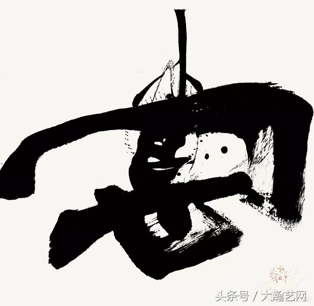 针管“射墨”火了!是书法还是行为艺术?