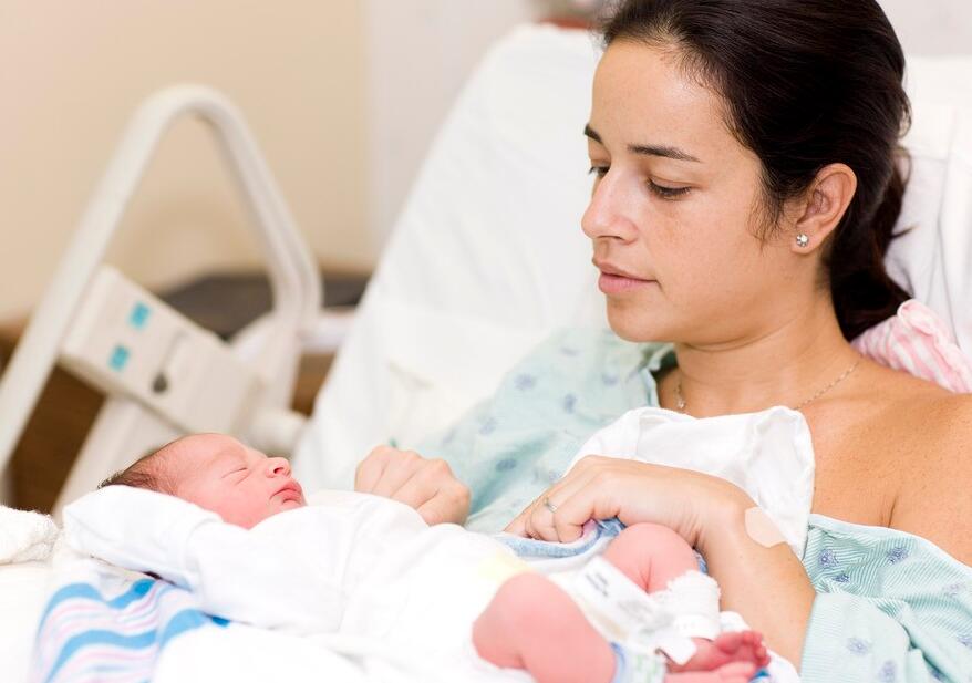 妈妈产褥期主要注意哪些护理,产褥期子宫恢复需要多久