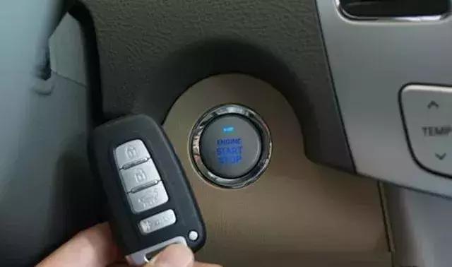 车子没电打不着火怎么办一键启动,一键启动车钥匙没电了能打着火吗