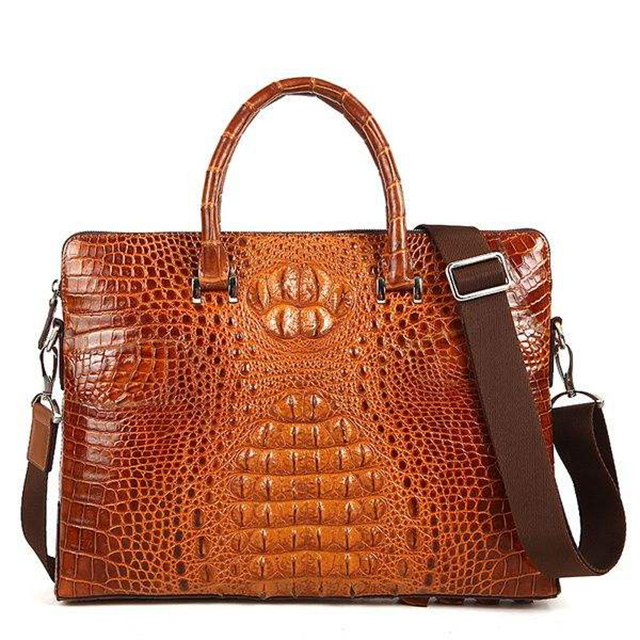 这鱼的鱼皮目测可以给女朋友制作个“鳄鱼包包”了，这是鱼吗？