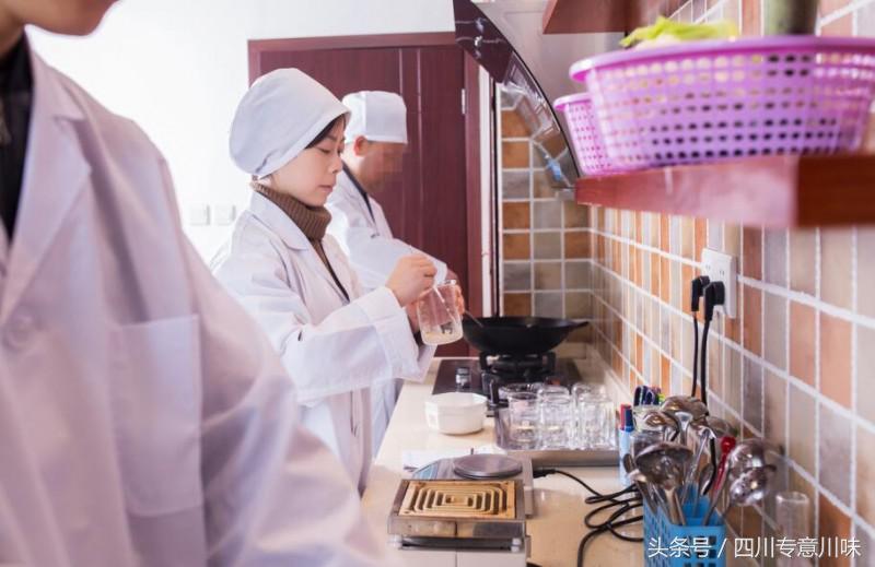 开火锅店怎样生意火爆,开火锅店需要什么要素