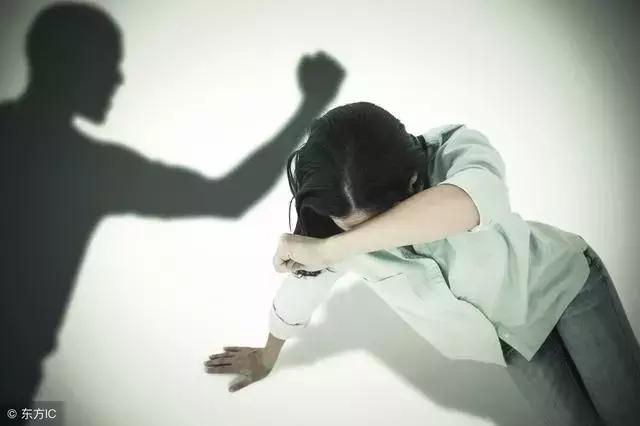 20条爱情虐心句子说说心情,句句心痛,失恋的人看完必哭