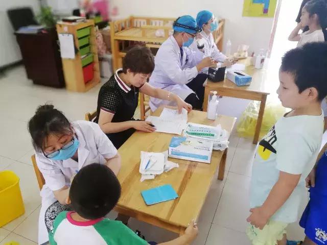 下夜班不休息，跑去幼儿园？看看顺义区医院口腔科医生都在忙什么