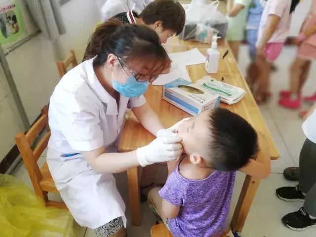 下夜班不休息，跑去幼儿园？看看顺义区医院口腔科医生都在忙什么