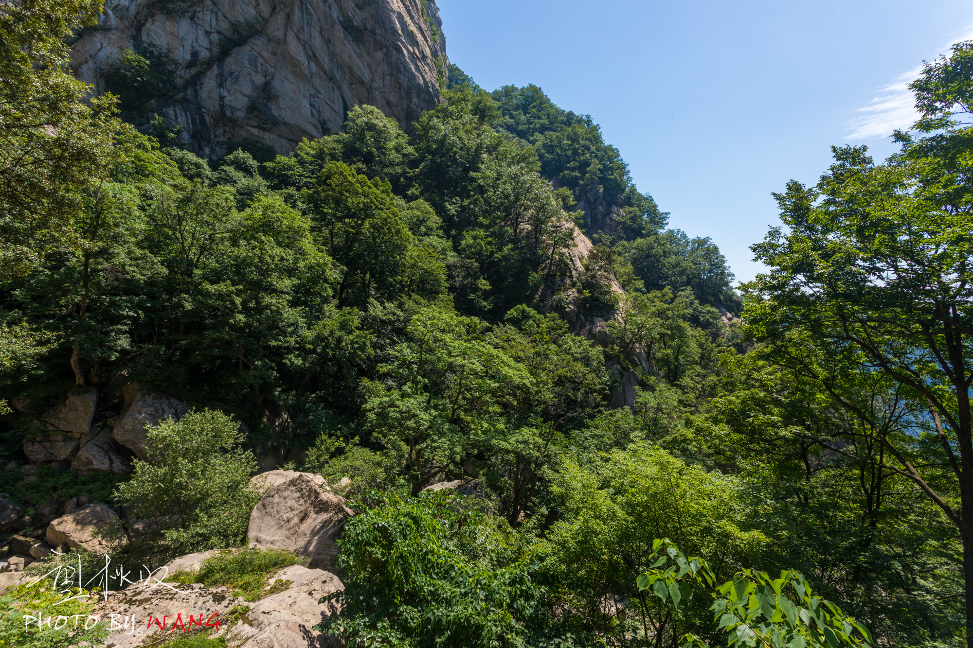自带空调的白云山，人在画中游，水在空中舞